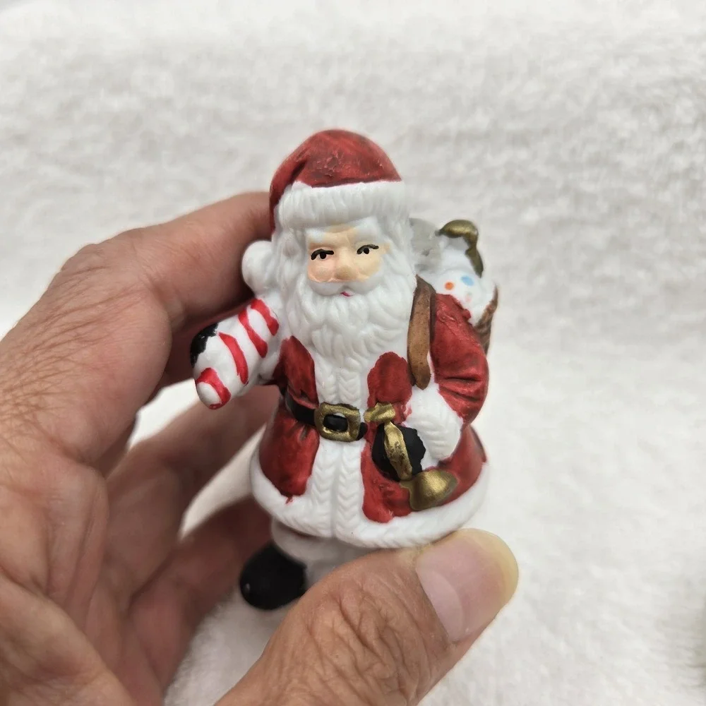 Vtg Santa Claus W/ Bag Candy Cane Ceramic Napkin Rings Hand Painted Set of 6